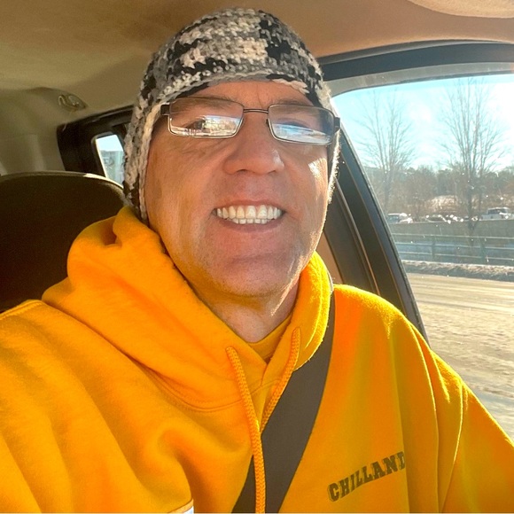 Meet your Posher, Christopher - Picture 1 of 7